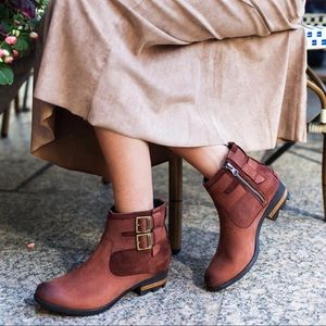 🆕{Sorel} Lolla Leather Waterproof Ankle Boots